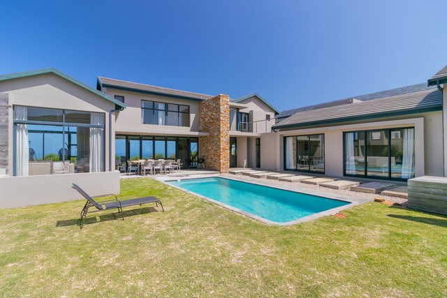 5 Bedroom Property for Sale in Pezula Golf Estate Western Cape